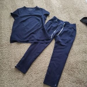 Figs Women's Scrub Set